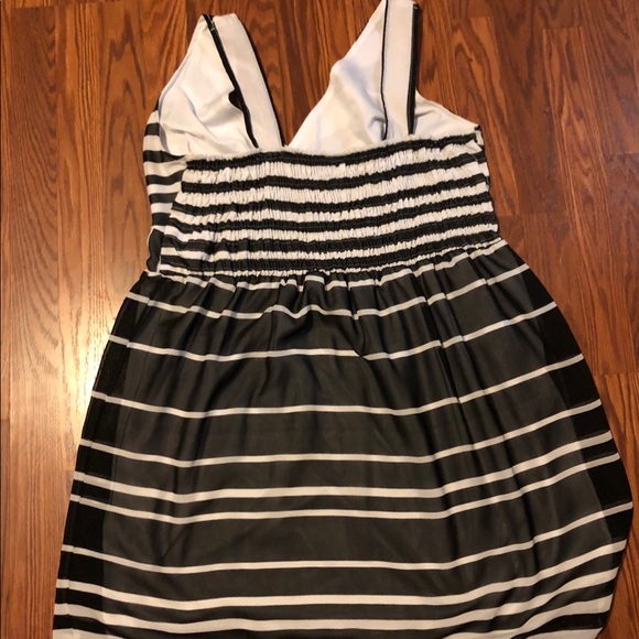 Black and white size 2xl woman short length dress - Picture 2 of 2